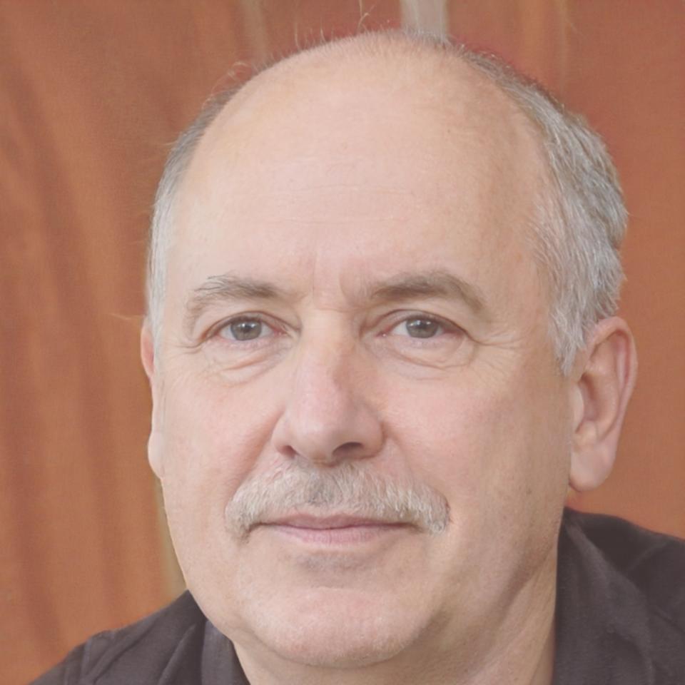 Михаил Волков
